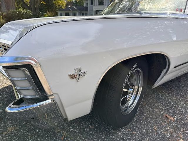 1967 Chevrolet Impala Convertible For Sale - 22176312 - 10