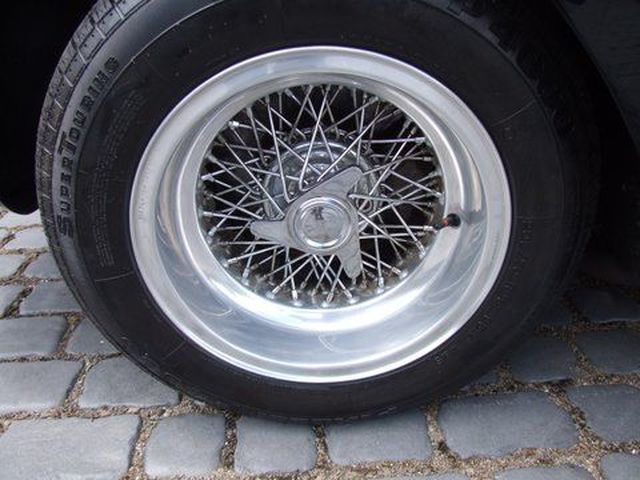 1967 Ferrari 330 GT GT Single Headlights - 3205060 - 10