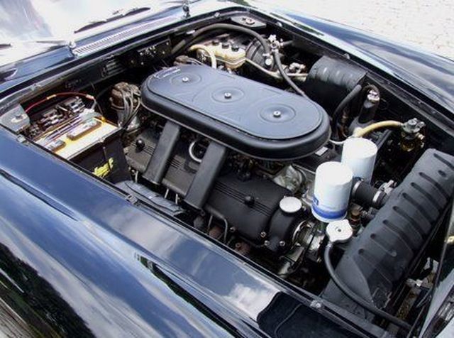 1967 Ferrari 330 GT GT Single Headlights - 3205060 - 6