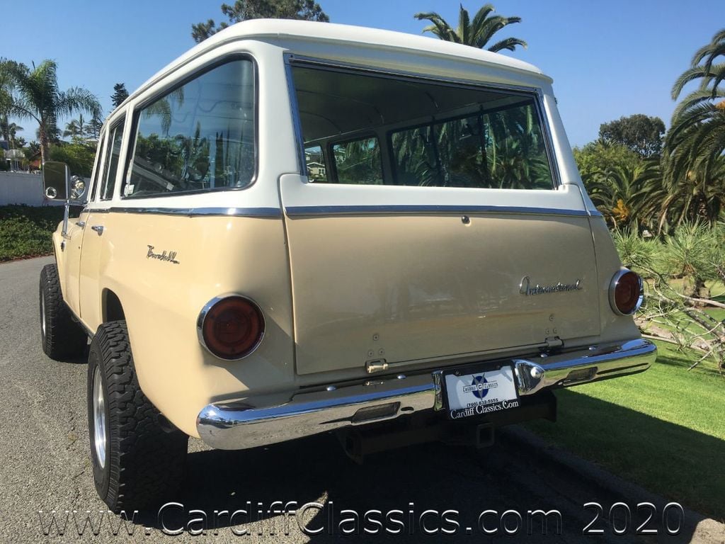 1967 International Harvester Travelall  - 20249817 - 12