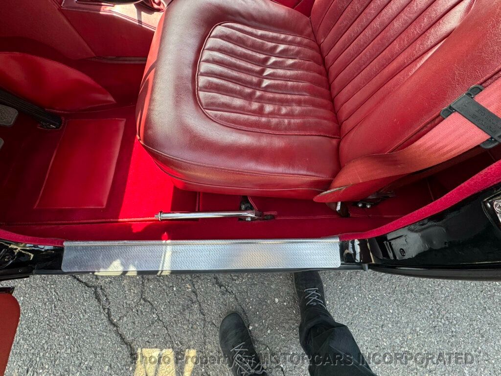 1967 Jaguar 340 ABSOLUTELY STUNNING AS WELL AS SUCH A PLEASURE TO DRIVE!! - 23020965 - 17