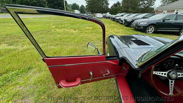 1967 Jaguar E-Type FHC  - 23037798 - 9