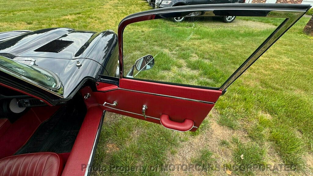 1967 Jaguar E-Type FHC  - 23037798 - 21