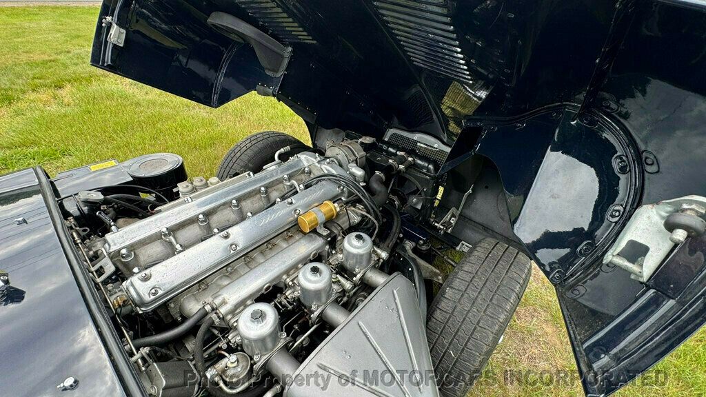 1967 Jaguar E-Type FHC  - 23037798 - 24