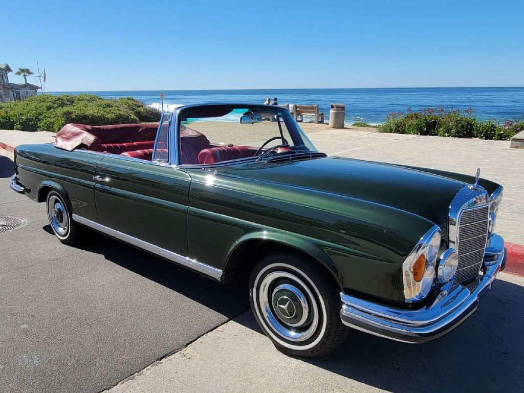 1967 Mercedes-Benz 250SE CONVERTIBLE, MANUAL TRANSMISSION, RESTORED! - 21761289 - 12