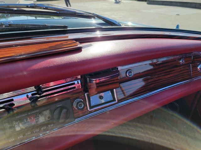 1967 Mercedes-Benz 250SE CONVERTIBLE, MANUAL TRANSMISSION, RESTORED! - 21761289 - 23