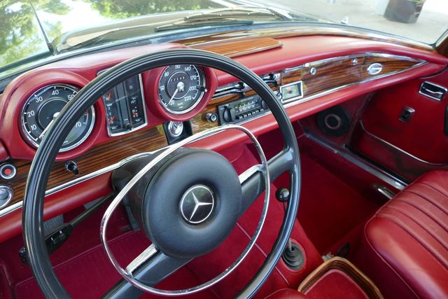 1967 Mercedes-Benz 250SE CONVERTIBLE, MANUAL TRANSMISSION, RESTORED! - 21761289 - 39