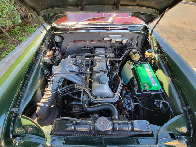 1967 Mercedes-Benz 250SE CONVERTIBLE, MANUAL TRANSMISSION, RESTORED! - 21761289 - 47