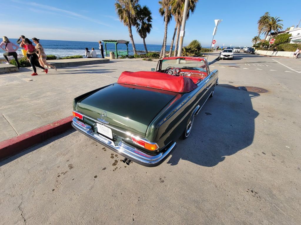 1967 Mercedes-Benz 250SE CONVERTIBLE, MANUAL TRANSMISSION, RESTORED! - 21761289 - 6