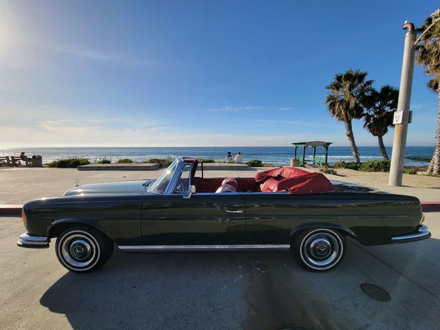 1967 Mercedes-Benz 250SE CONVERTIBLE, MANUAL TRANSMISSION, RESTORED! - 21761289 - 7