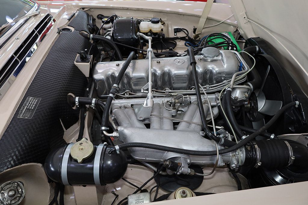 1967 Mercedes-Benz 250SL  - 21636224 - 23