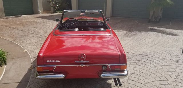 1967 Mercedes-Benz 250SL  - 17921585 - 36