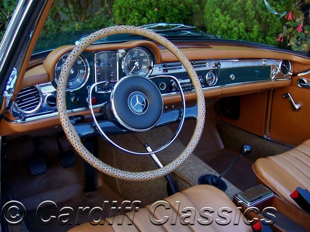 1967 Mercedes-Benz 250SL Pagoda Roadster - 11466556 - 14