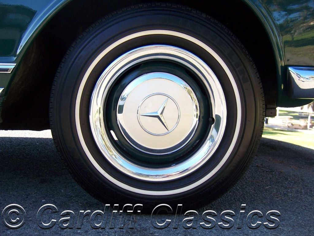 1967 Mercedes-Benz 250SL Pagoda Roadster - 11466556 - 29