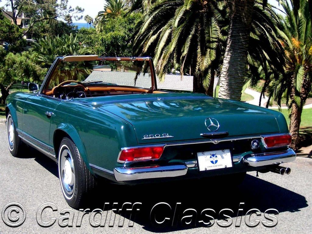 1967 Mercedes-Benz 250SL Pagoda Roadster - 11466556 - 3