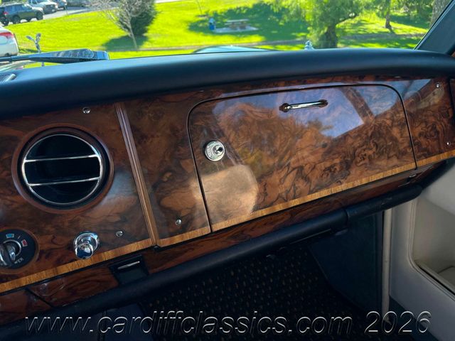 1967 Rolls-Royce Silver Shadow Saloon Mulliner  - 22970594 - 21