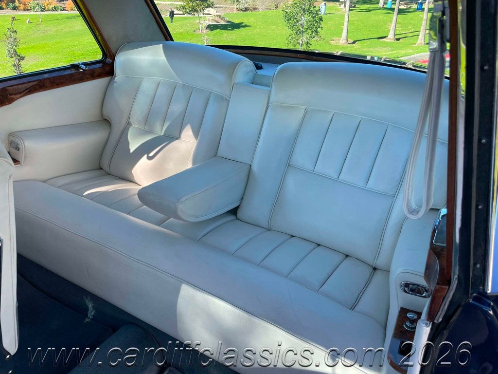 1967 Rolls-Royce Silver Shadow Saloon Mulliner  - 22970594 - 27