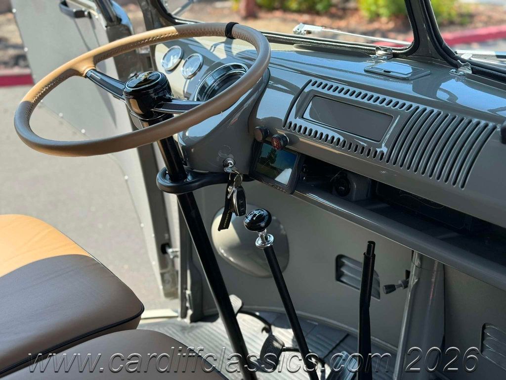 1967 Volkswagen Panel Bus  - 22980410 - 98