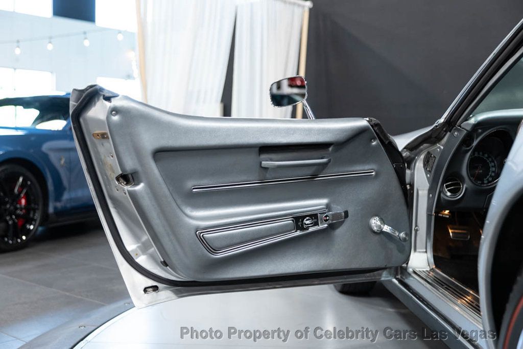 1968 Chevrolet Corvette  - 22977980 - 25