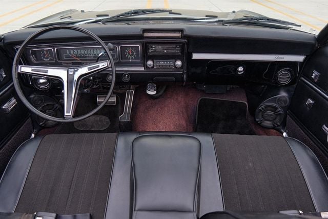 1968 Chevrolet Impala Convertible Custom Lowrider - 22399397 - 11
