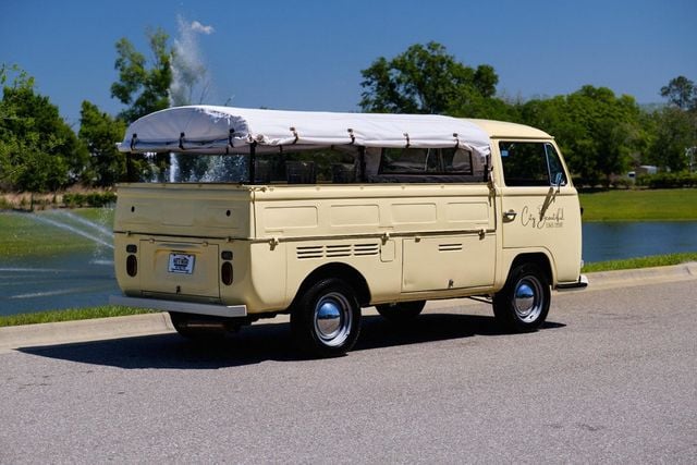 1968 Volkswagen Transporter Single Cab Bay Window - 22397793 - 38