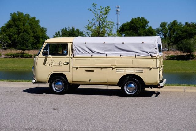 1968 Volkswagen Transporter Single Cab Bay Window - 22397793 - 67