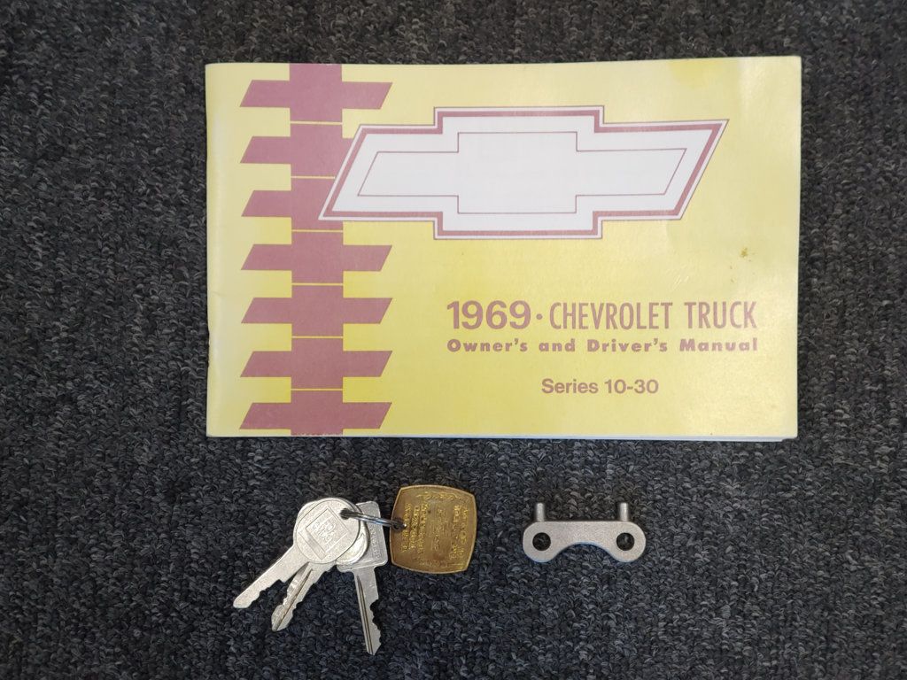 1969 Chevrolet C20 Pick-Up  - 22713984 - 31