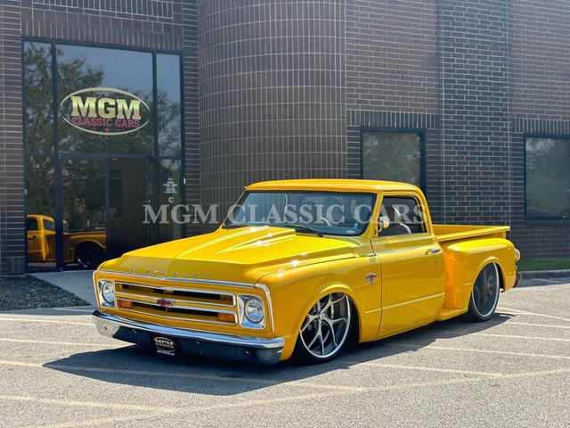1969 Chevrolet C/K 10 Series BIG BLOCK 454 ON AIRRIDE CUSTOM PAINT - 22615498 - 0