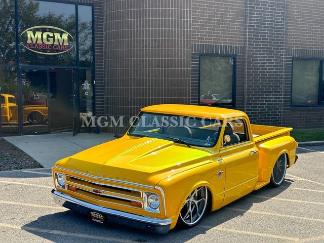 1969 Chevrolet C/K 10 Series BIG BLOCK 454 ON AIRRIDE CUSTOM PAINT - 22615498 - 4