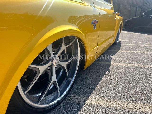 1969 Chevrolet C/K 10 Series BIG BLOCK 454 ON AIRRIDE CUSTOM PAINT - 22985789 - 27