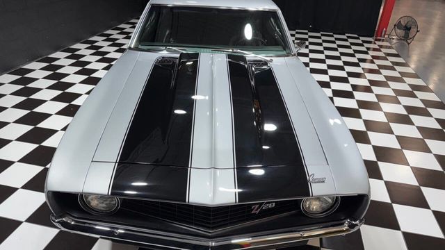 1969 Chevrolet Camaro FRESH RESTORED - CORTEZ SILVER - 12 BOLT - 22940458 - 61