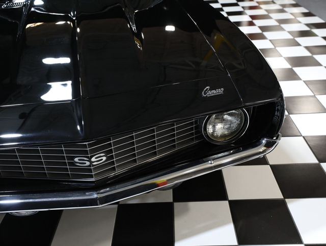 1969 Chevrolet Camaro PRO TOURING RESTOMOD 454-AC - 23044809 - 9