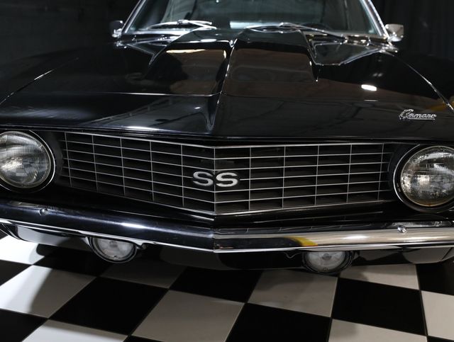 1969 Chevrolet Camaro PRO TOURING RESTOMOD 454-AC - 23044809 - 10