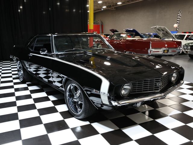 1969 Chevrolet Camaro PRO TOURING RESTOMOD 454-AC - 23044809 - 13