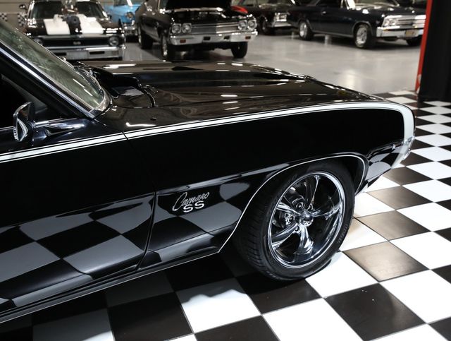 1969 Chevrolet Camaro PRO TOURING RESTOMOD 454-AC - 23044809 - 15