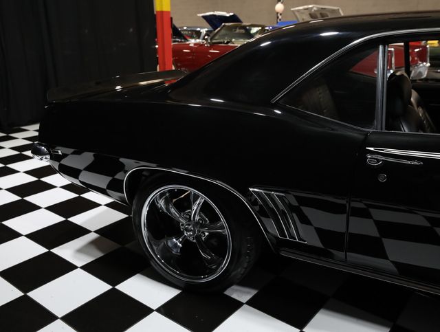 1969 Chevrolet Camaro PRO TOURING RESTOMOD 454-AC - 23044809 - 19
