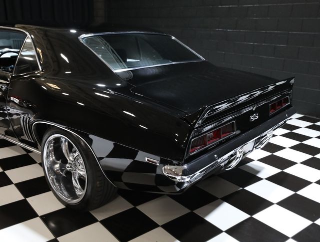 1969 Chevrolet Camaro PRO TOURING RESTOMOD 454-AC - 23044809 - 26