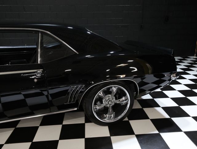 1969 Chevrolet Camaro PRO TOURING RESTOMOD 454-AC - 23044809 - 30