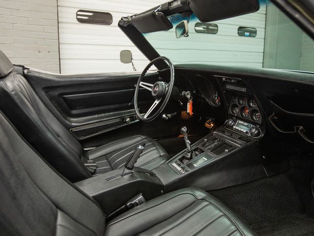 1969 CHEVROLET CORVETTE 427 Stingray Convertible 4-Speed - 22958677 - 27