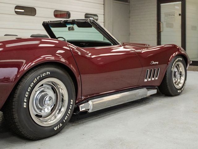 1969 CHEVROLET CORVETTE 427 Stingray Convertible 4-Speed - 22958677 - 57