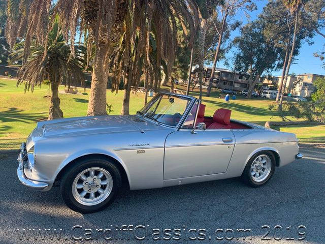 1969 Datsun 2000  - 19473394 - 32