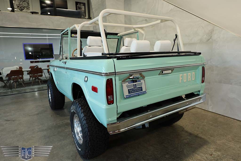 1969 Ford Bronco Sport Soft Top Convertible - 22983580 - 18