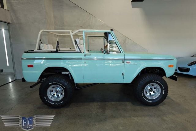 1969 Ford Bronco Sport Soft Top Convertible - 22983580 - 1