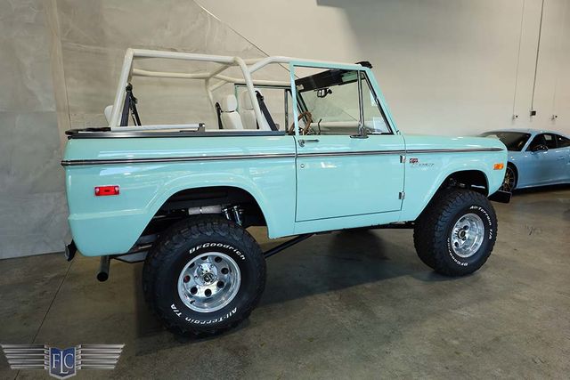 1969 Ford Bronco Sport Soft Top Convertible - 22983580 - 4