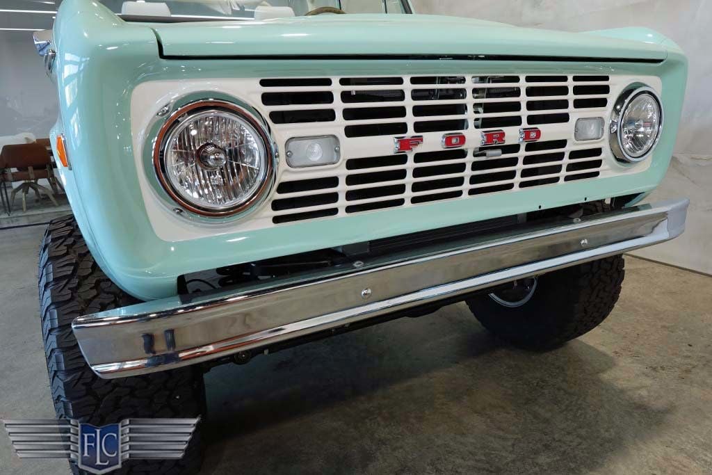 1969 Ford Bronco Sport Soft Top Convertible - 22983580 - 8