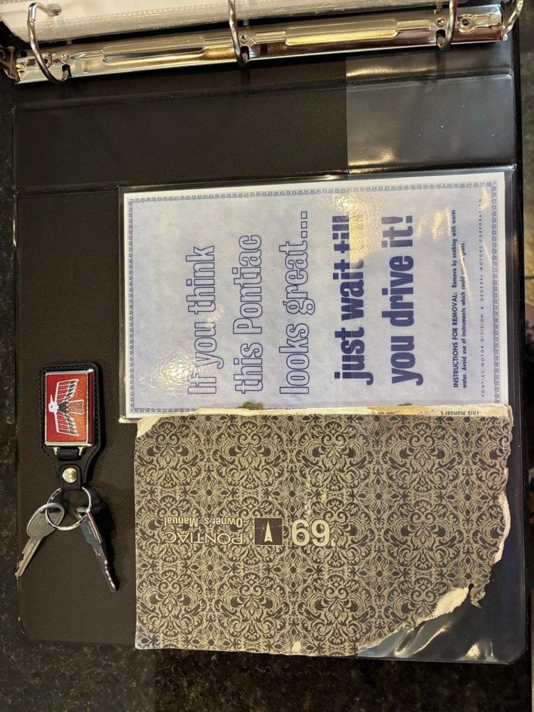 1969 Pontiac Firebird  - 22824845 - 98