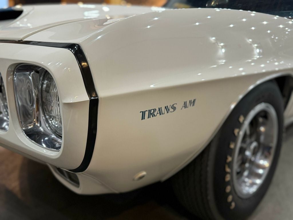 1969 Pontiac Trans Am  - 22680610 - 18