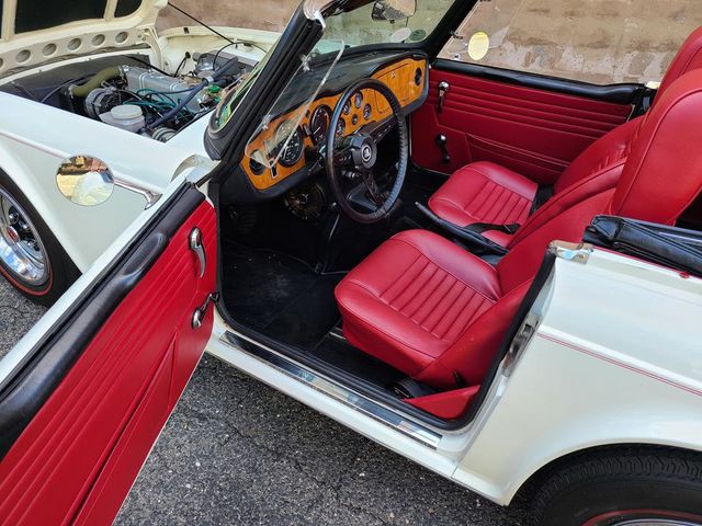 1969 Triumph TR-6  - 21161207 - 27