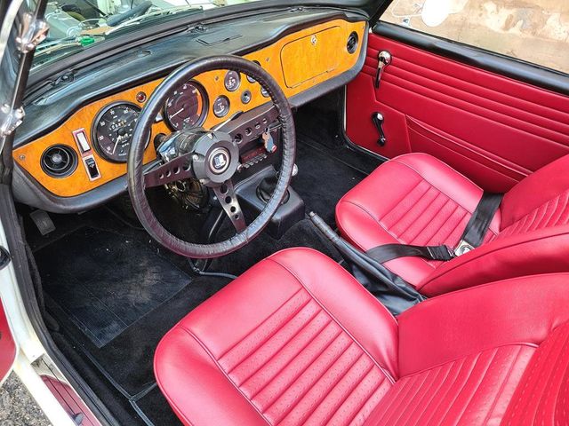 1969 Triumph TR-6  - 21161207 - 30