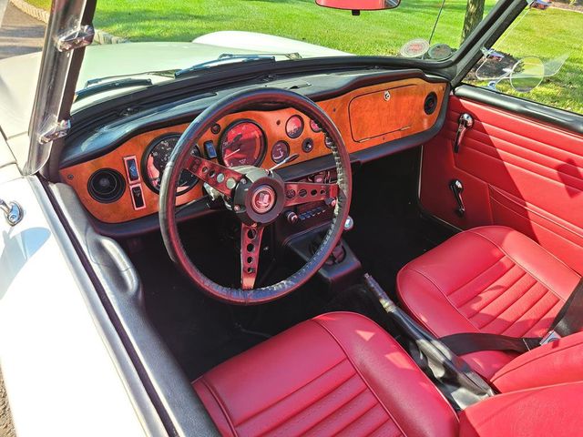 1969 Triumph TR-6  - 21161207 - 82